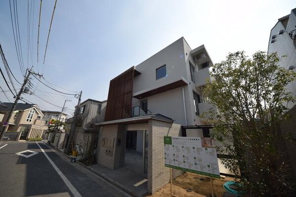 外観(★閑静な立地のデザイナーズマンションです★)