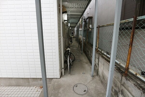 エントランス(部屋探しは株式会社　タウンハウジング　までお気軽にお問合せ…)