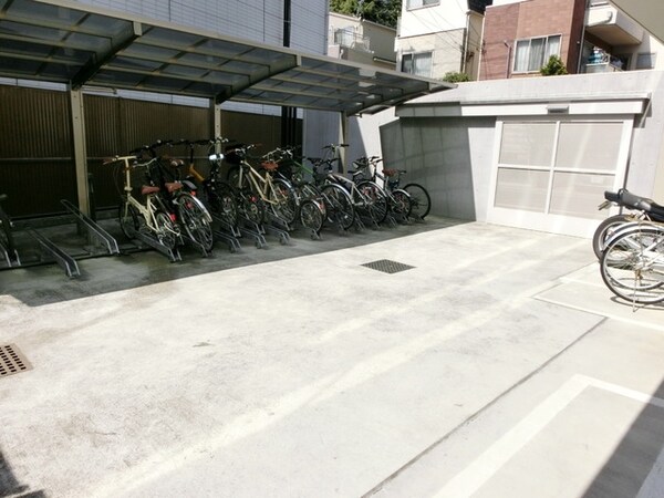 その他(★屋根付きの駐輪場スペースです★)