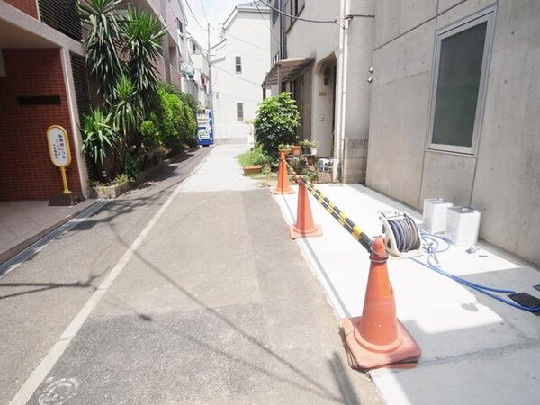 その他(★建物に隣接した道です★)