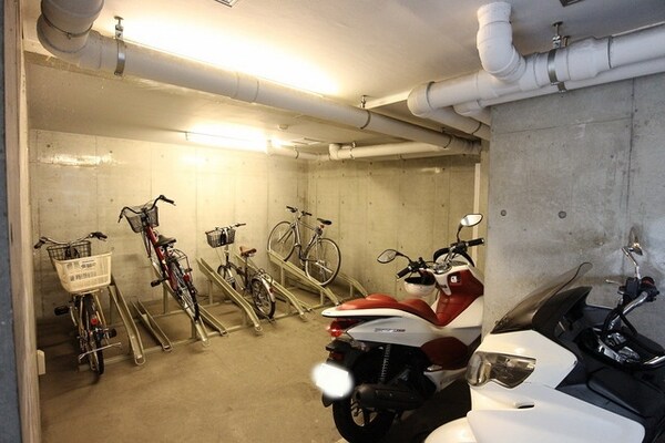 共有部分(★建物の中に自転車置き場♪★)