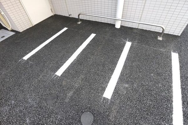 駐車場(★バイク置き場★)