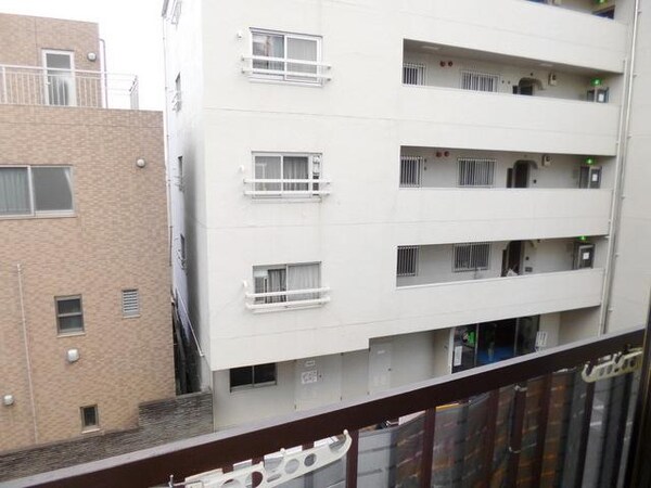 眺望(★建物南側にスペースが有り日当たり良好★)