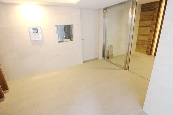エントランス(部屋探しは株式会社　タウンハウジング　までお気軽にお問合せ…)
