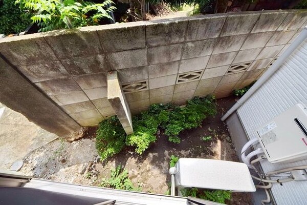 バルコニー(★洗濯物は上部に干せます★)