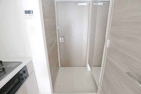 玄関(お部屋探しは株式会社　タウンハウジング　までお気軽にお問合…)