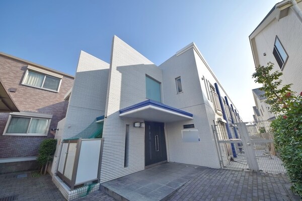 外観(★お洒落なタイル張り・オートロック・閑静な住宅街★)