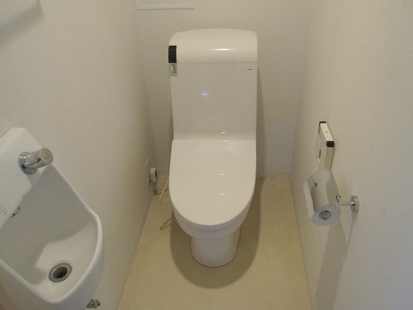 トイレ(★嬉しい設備のウォシュレット付きです★)