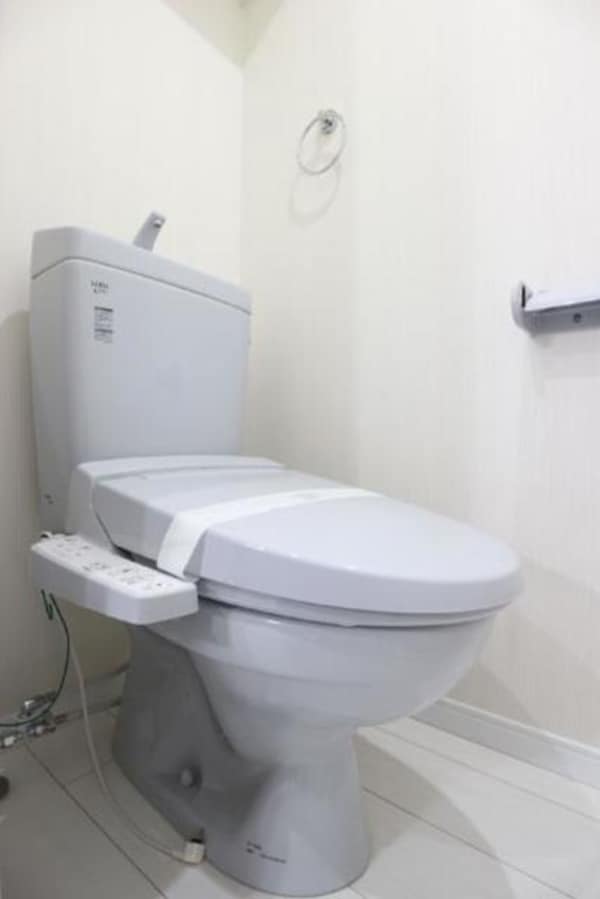 トイレ(お部屋探しは株式会社　タウンハウジング　までお気軽にお問合…)