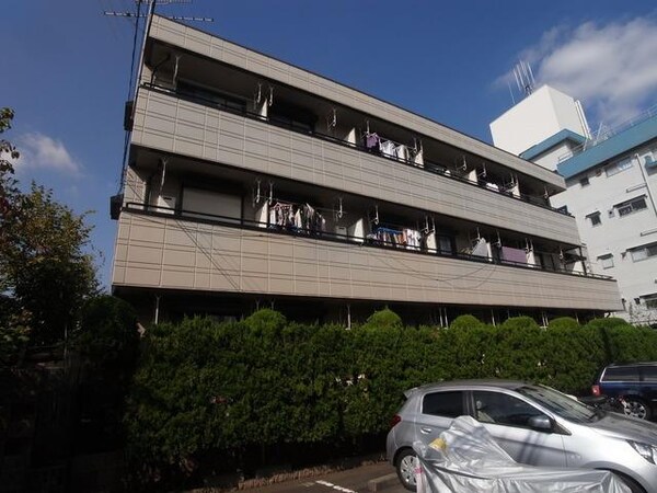 エントランス(★周辺は完成な住宅地★)