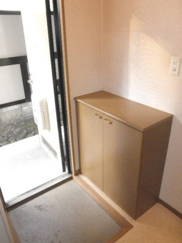 玄関(お部屋探しは株式会社　タウンハウジング　までお気軽にお問合…)