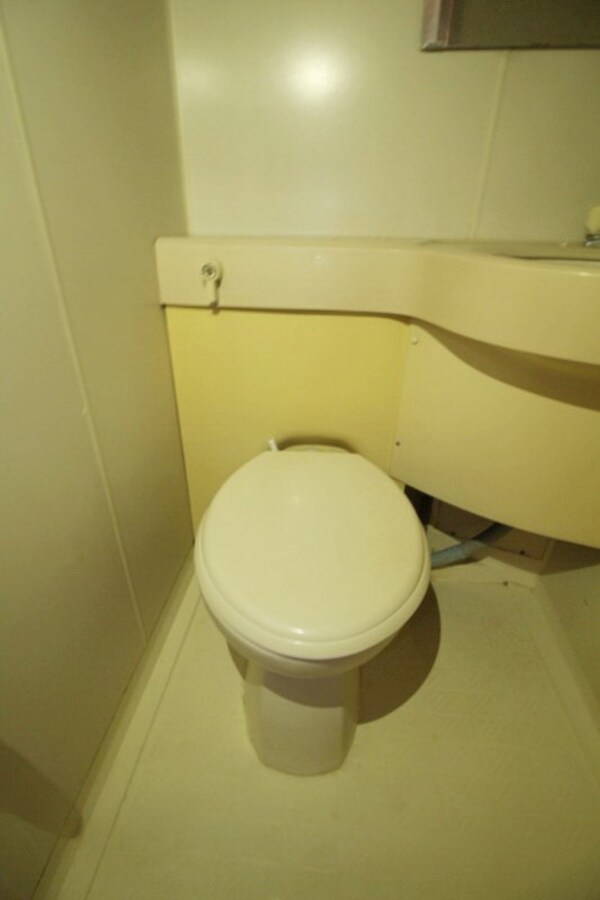 トイレ(※別部屋参考写真です)