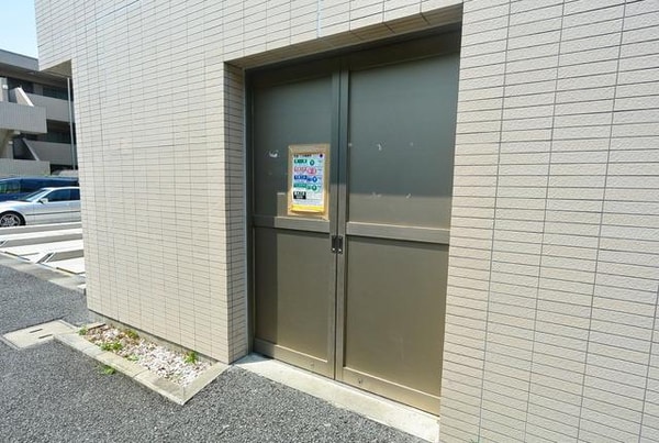 共有部分(★入居者専用ゴミ置き場★)