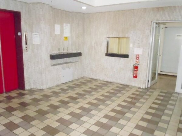 ロビー(部屋探しは株式会社　タウンハウジング　までお気軽にお問合せ…)