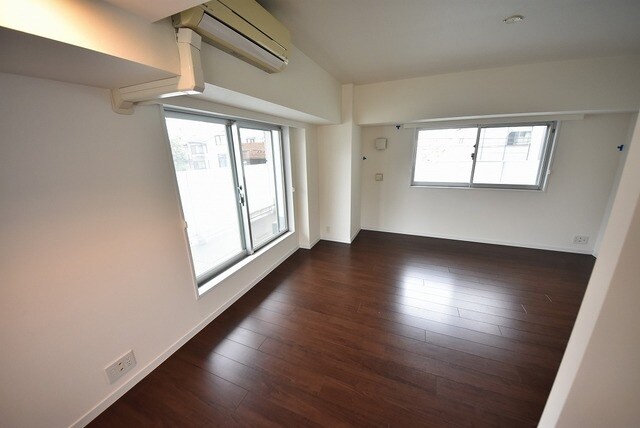 物件内観写真10　(居室)