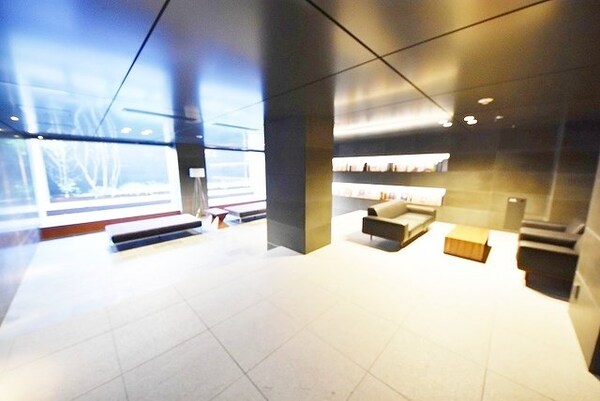 ロビー(部屋探しは株式会社　タウンハウジング　までお気軽にお問合せ…)