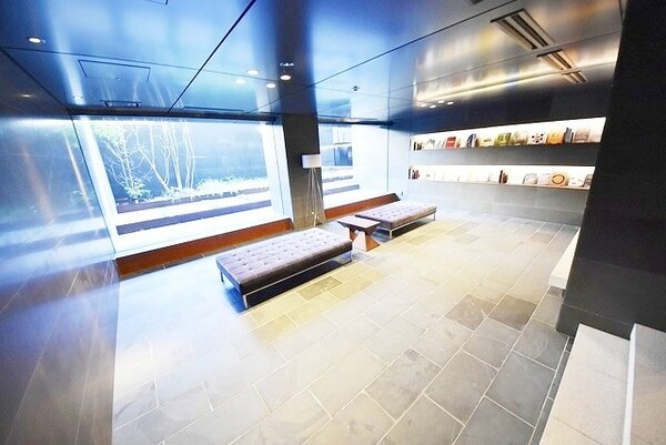 ロビー(部屋探しは株式会社　タウンハウジング　までお気軽にお問合せ…)