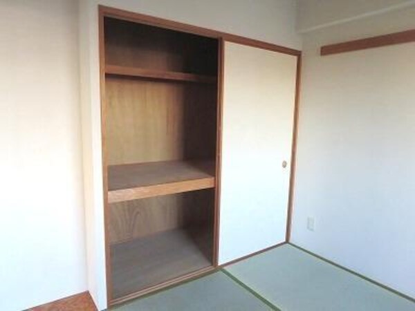 収納(★押入れ★)