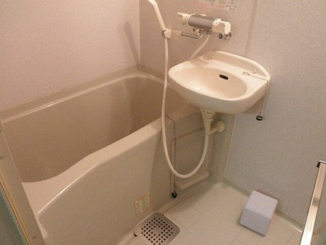 物件内観写真5　(バスルーム)