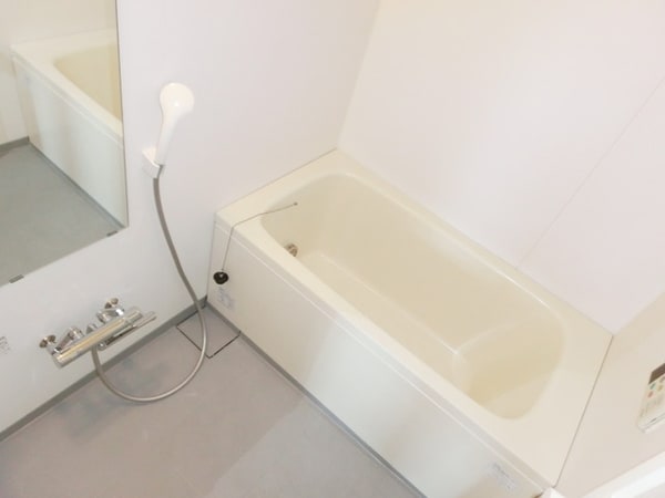 バス／シャワールーム等(★追い焚き機能付の広いバスルームでゆっくりお休みください★)