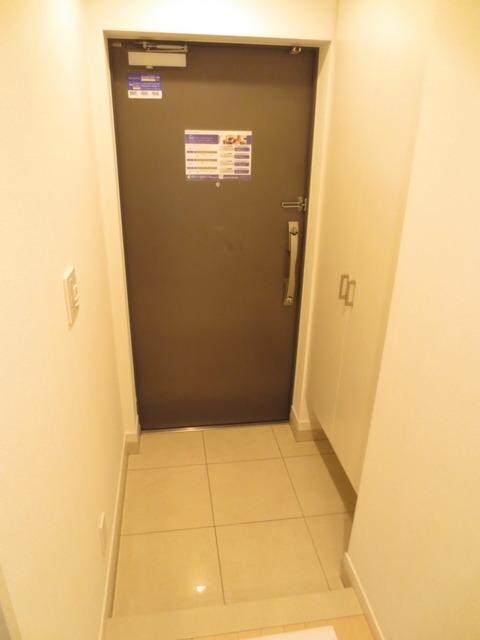 物件内観写真3　(★玄関スペース★)