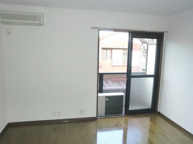 リビング・居室(★２面採光で明るい洋室６．６帖です★)