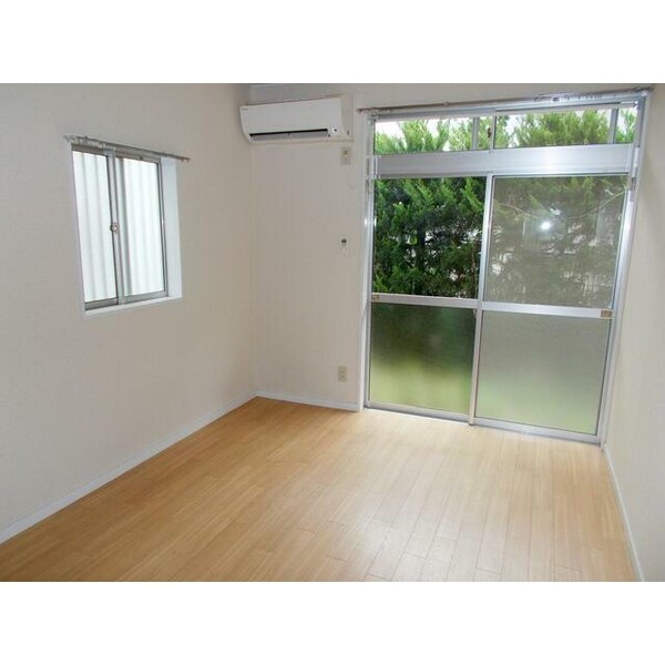 リビング・居室(※別室参考画像)