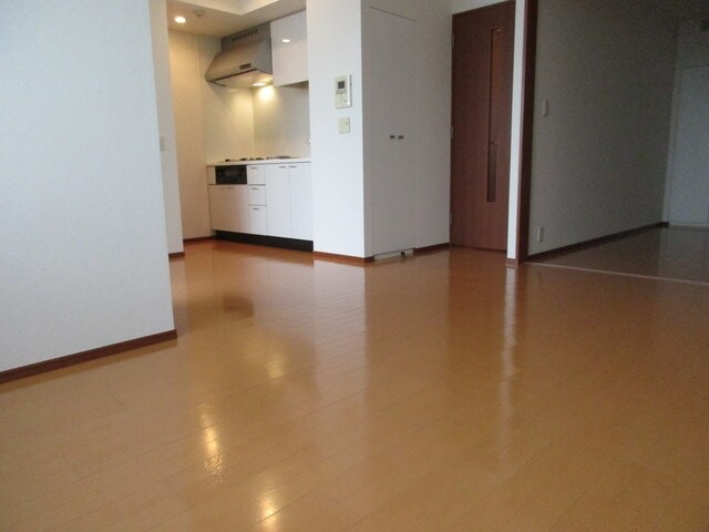 物件内観写真2　(A'タイプ2016年12月撮影 同タイプ907号室の写真で…)