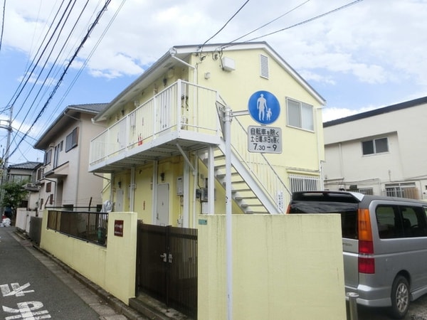 外観(１フロア２世帯。全室角部屋のお部屋です)