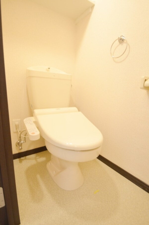 トイレ(シャワー付トイレ)