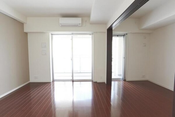 リビング・居室(南東部屋の明るいお部屋です)