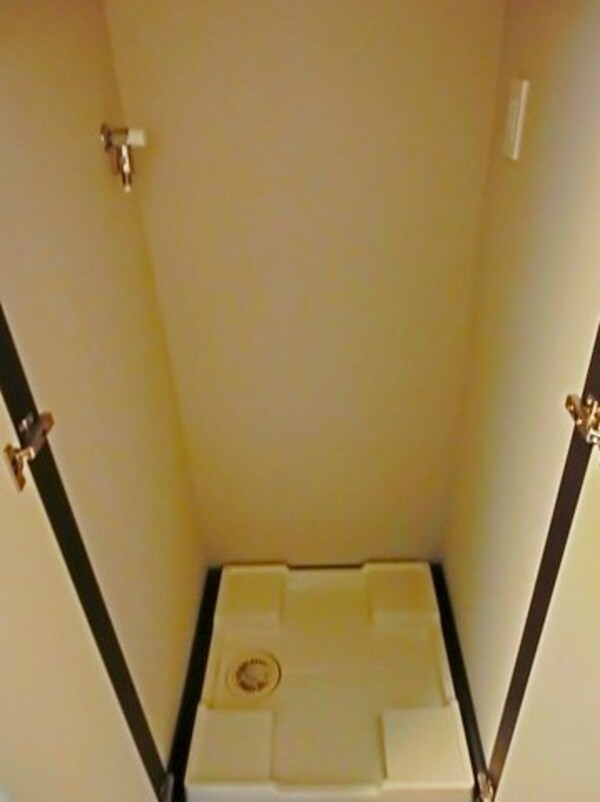 設備(独立洗濯機置き場)