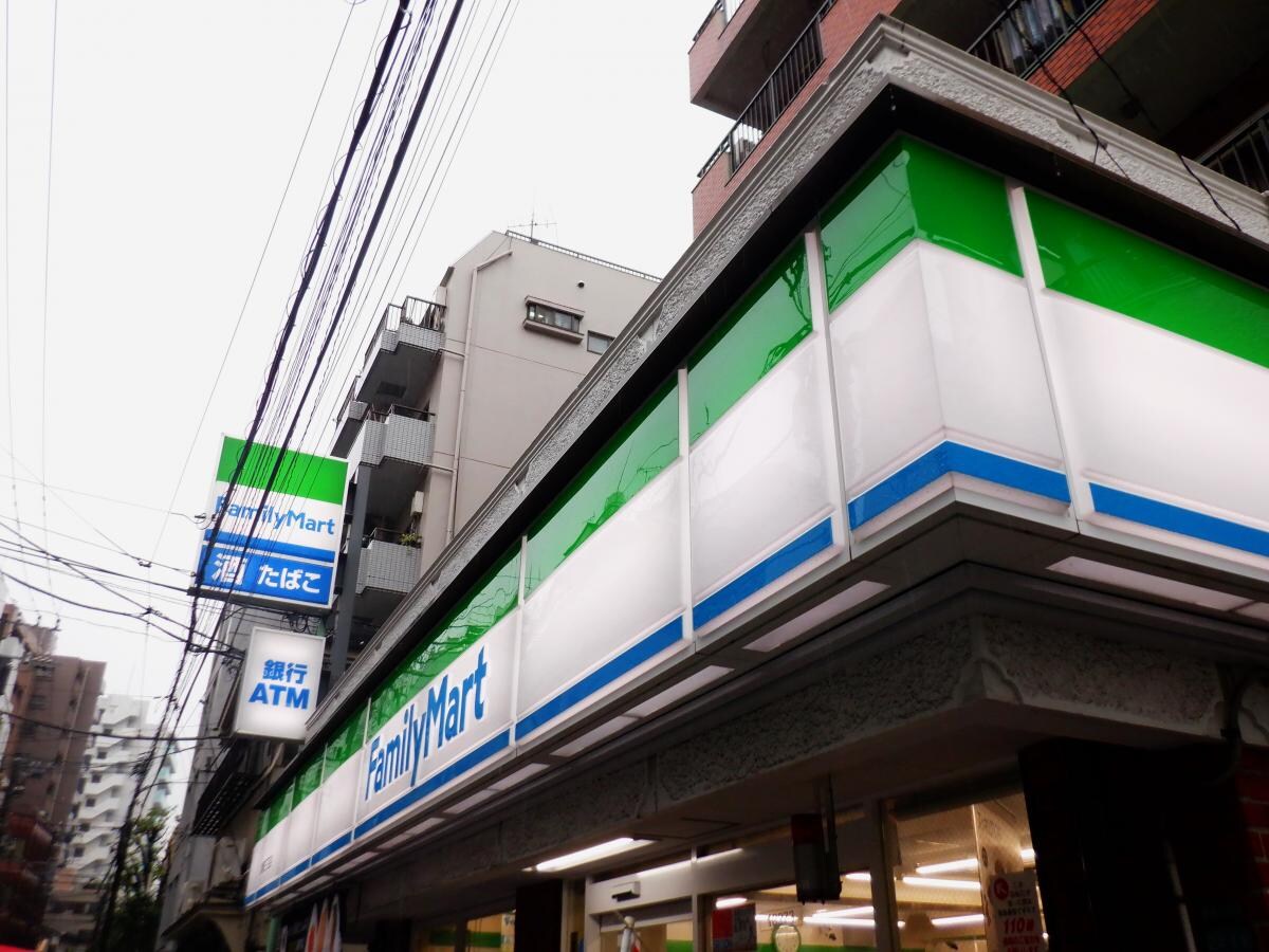 ファミリーマート板橋本町駅北店