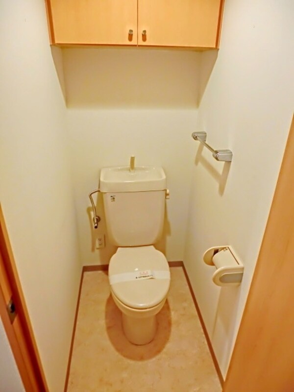 トイレ(別号室参考写真)