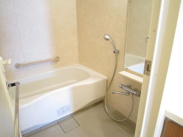 バス／シャワールーム等(浴室乾燥機)