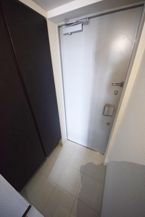 玄関(北東向きバルコニー)