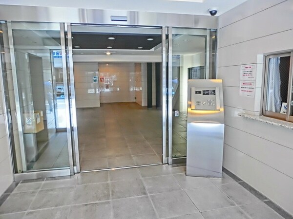 共有部分(オートロック完備です)