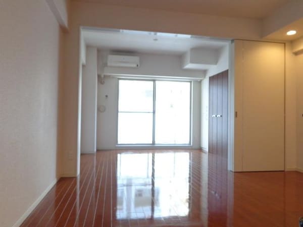リビング・居室(仕切りを外せば広いお部屋に)