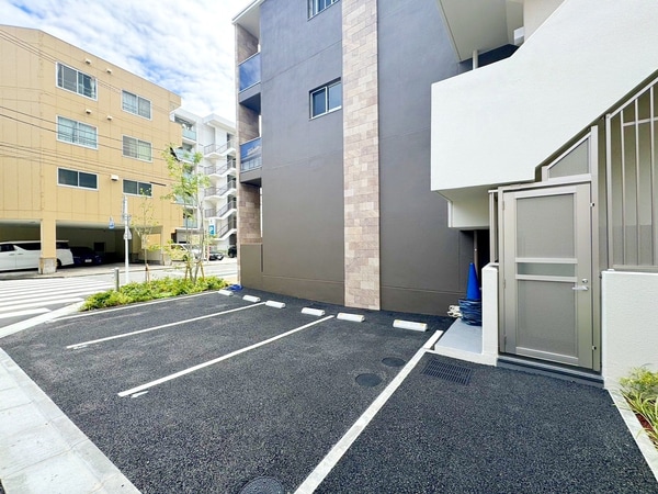 駐車場(駐車場)