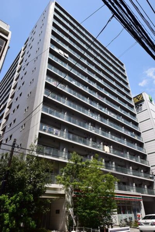 外観(地上15階建て)
