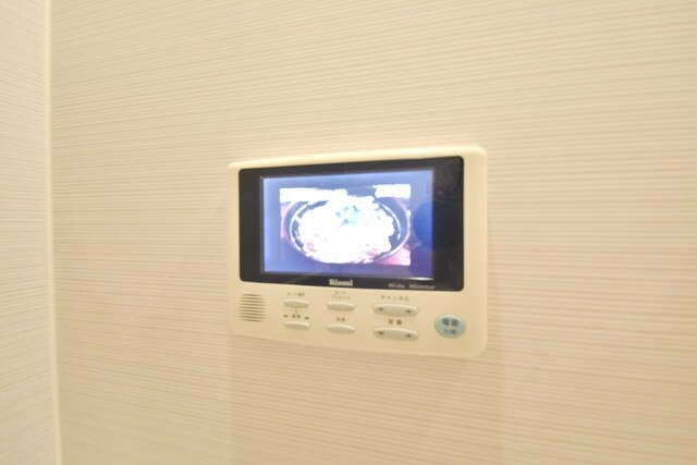 物件内観写真10　(浴室TV)