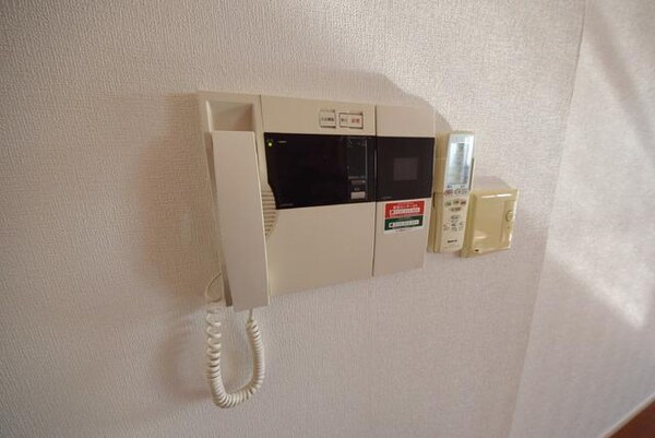 セキュリティ(安心のオートロック対応ドアホン)