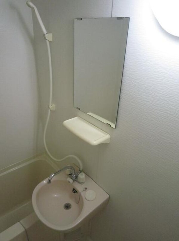 洗面(ミラー完備です。)