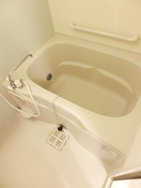 バス／シャワールーム等(追炊き完備・浴室乾燥機完備のバスルームです)