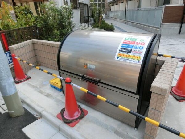 その他(敷地内ごみ置き場)