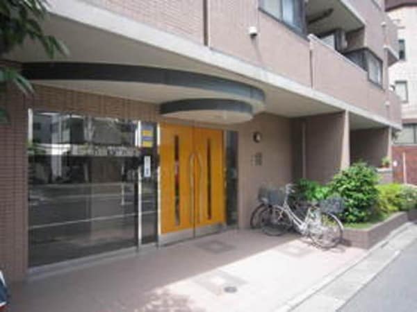 エントランス(エントランス入り口)