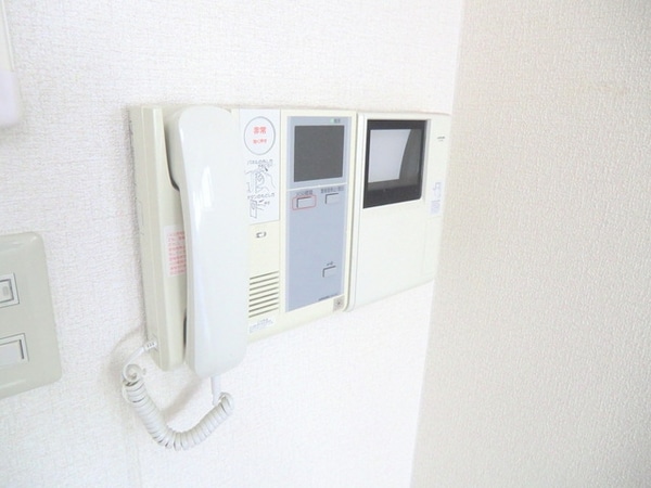 セキュリティ(TVモニター付きインターホンで安心)