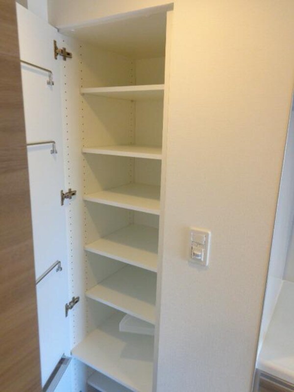 玄関(大容量シューズBOX)