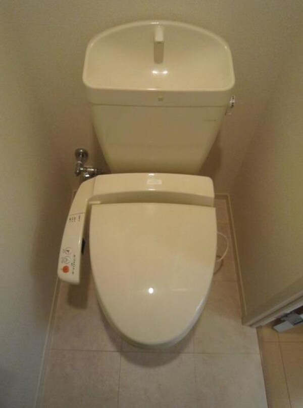 トイレ(ウォシュレット完備)
