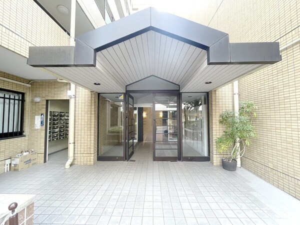 エントランス(エントランス)